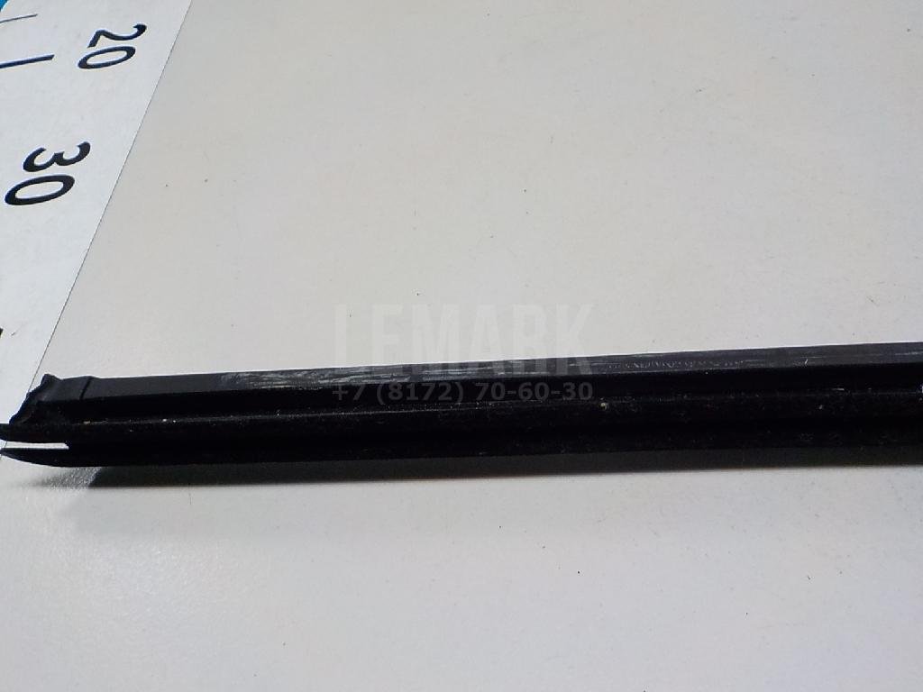 Уплотнитель стекла двери для  Audi 100 [C4] 1991-1994