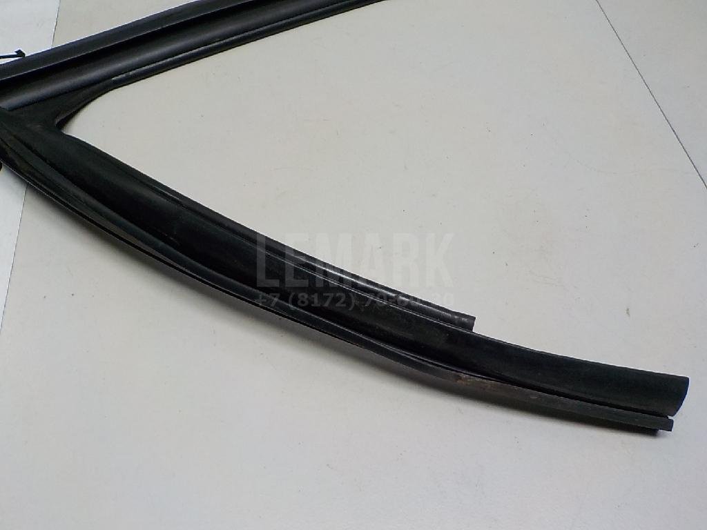 Уплотнитель стекла двери