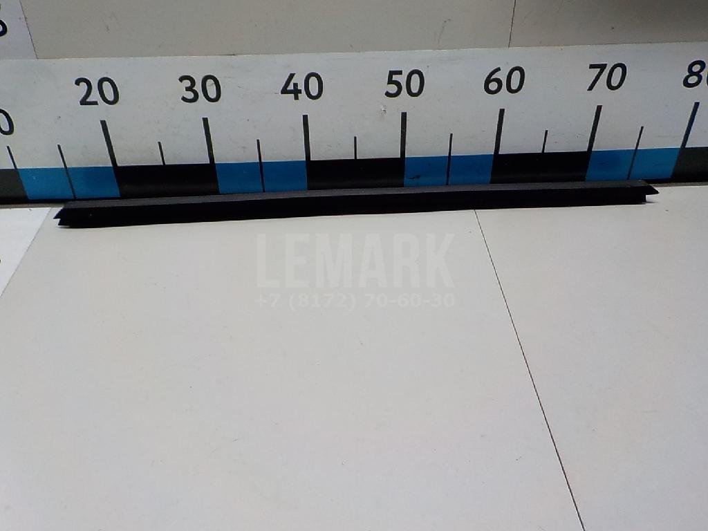 Уплотнитель стекла двери