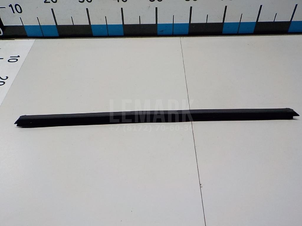 Уплотнитель стекла двери