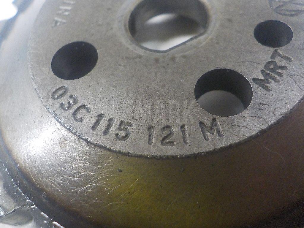 Шестерня привода масляного насоса для  Audi A1 (8X) 2010-2018