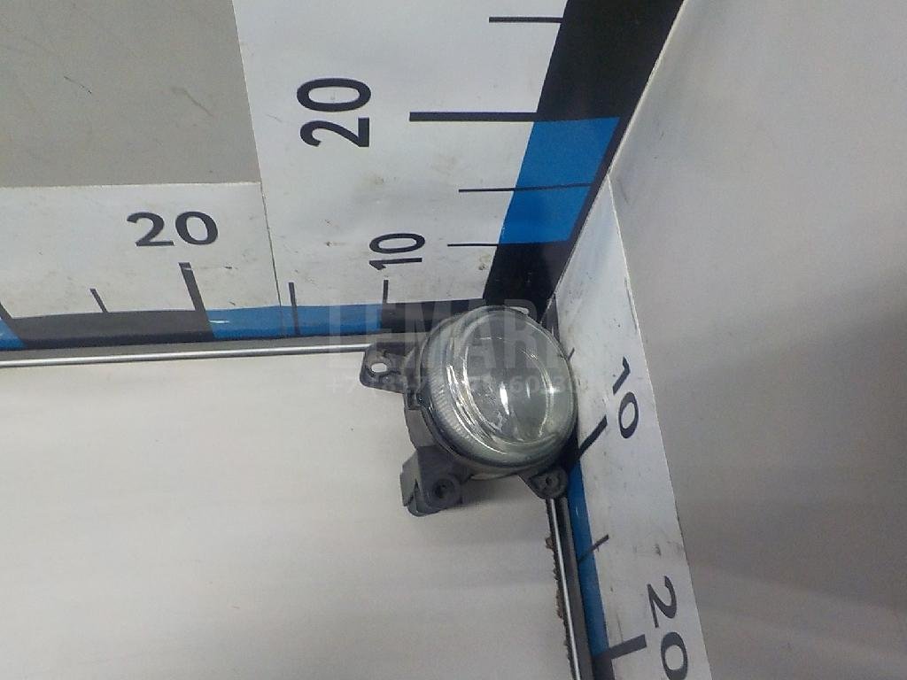 Фара противотуманная левая