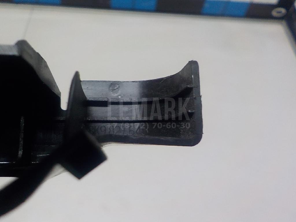 Фиксатор замка двери