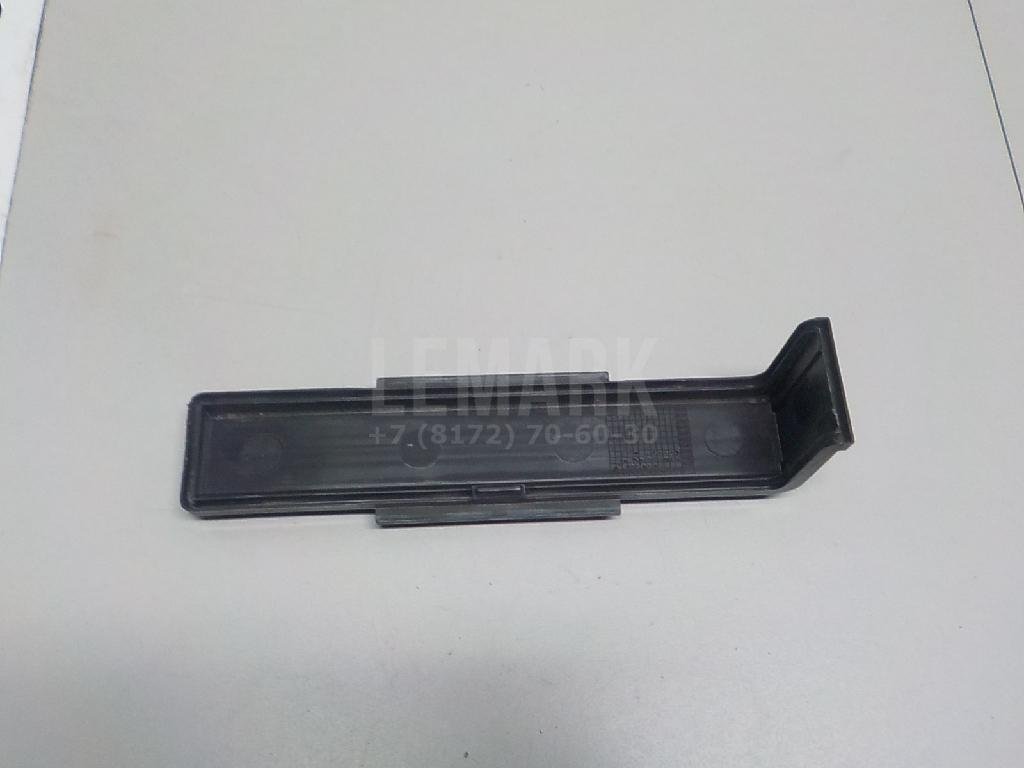 Крышка салонного фильтра