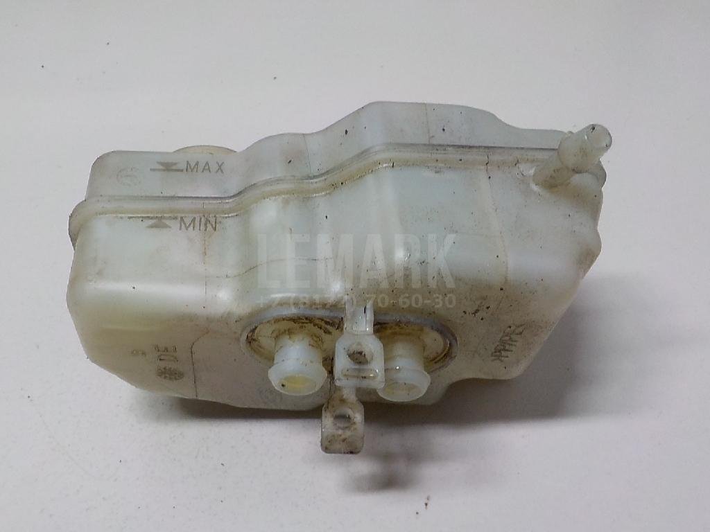 Бачок главного тормозного цилиндра