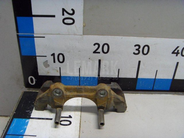 Скоба суппорта переднего