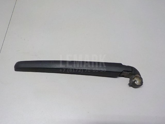 Поводок стеклоочистителя заднего