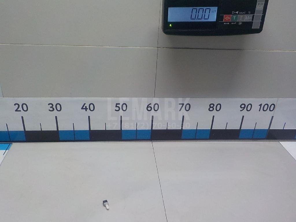 Штуцер трубки омывателя