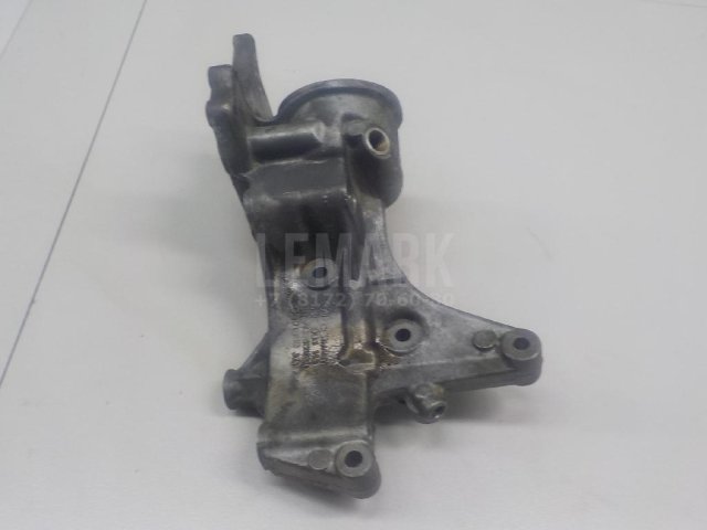 Кронштейн масляного фильтра