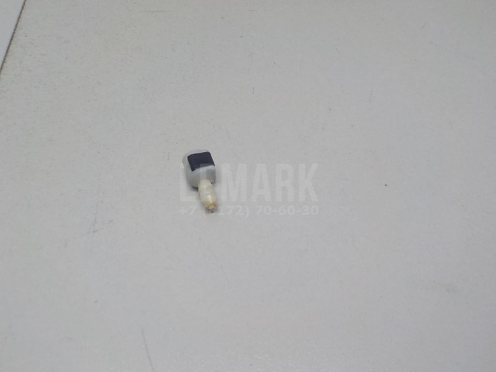 Штуцер трубки омывателя