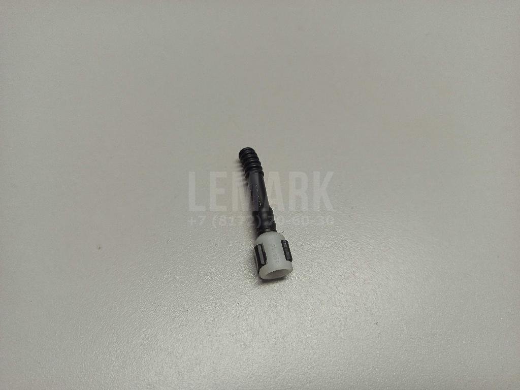 Штуцер трубки омывателя