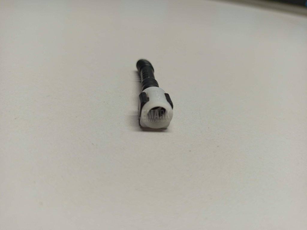 Штуцер трубки омывателя