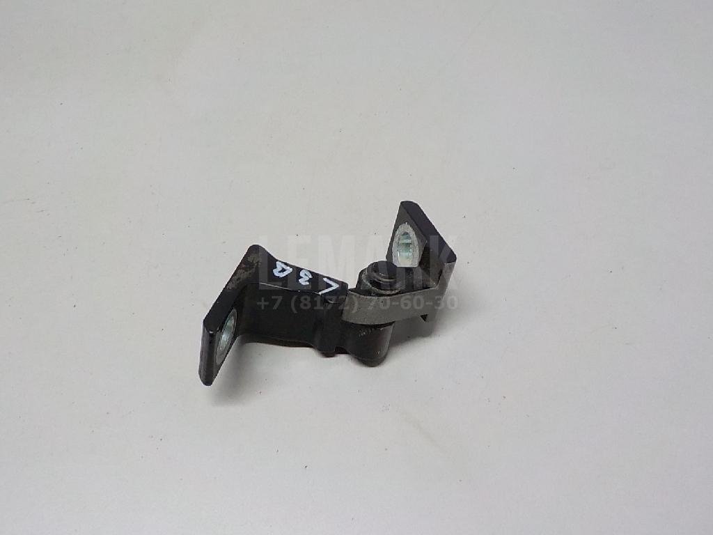 Петля двери