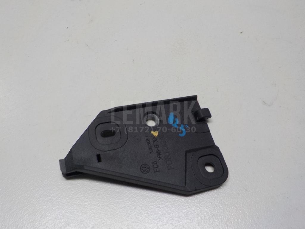 Кронштейн ручки открывания капота