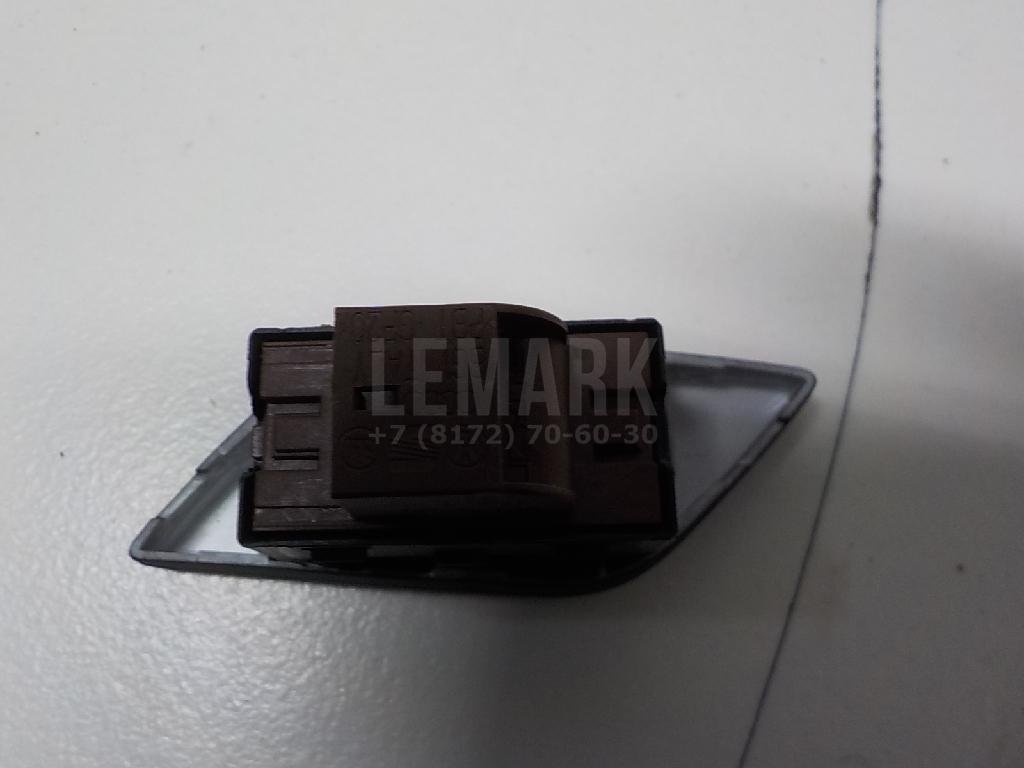 Кнопка центрального замка