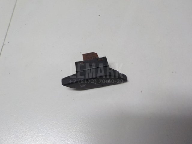 Кнопка центрального замка