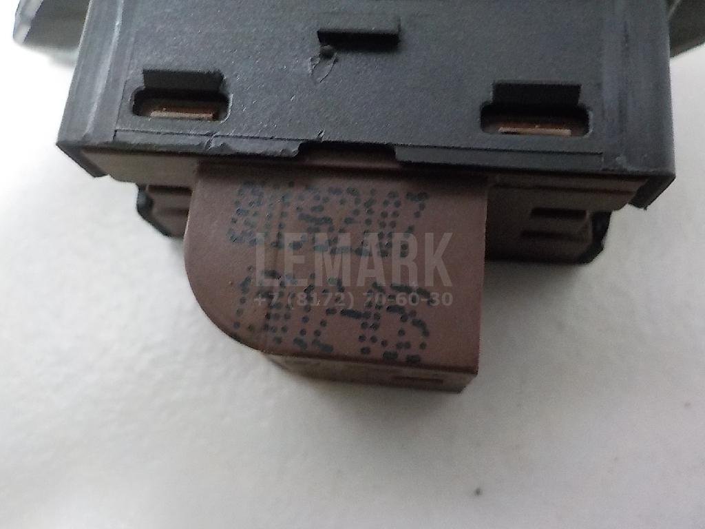 Кнопка центрального замка