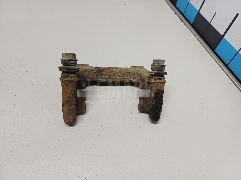 Скоба суппорта заднего правого