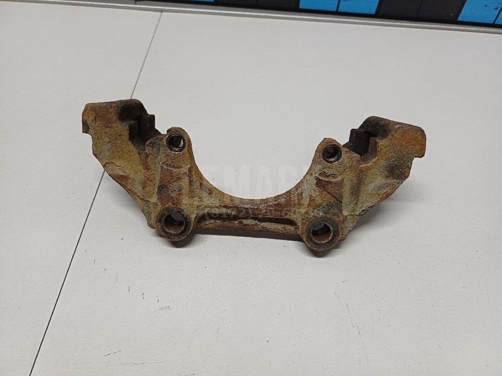 Скоба суппорта переднего