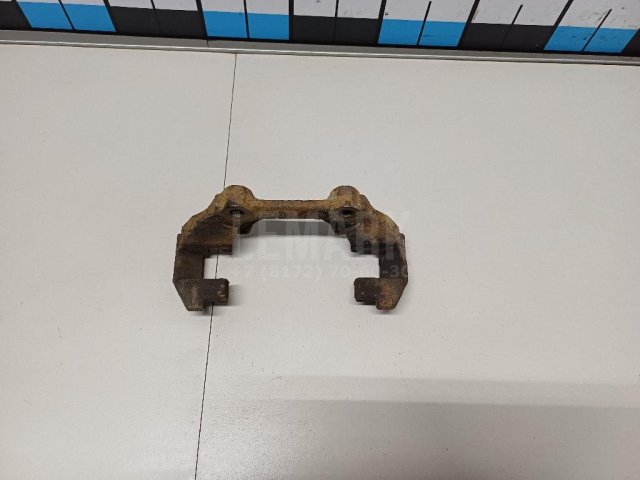 Скоба суппорта переднего