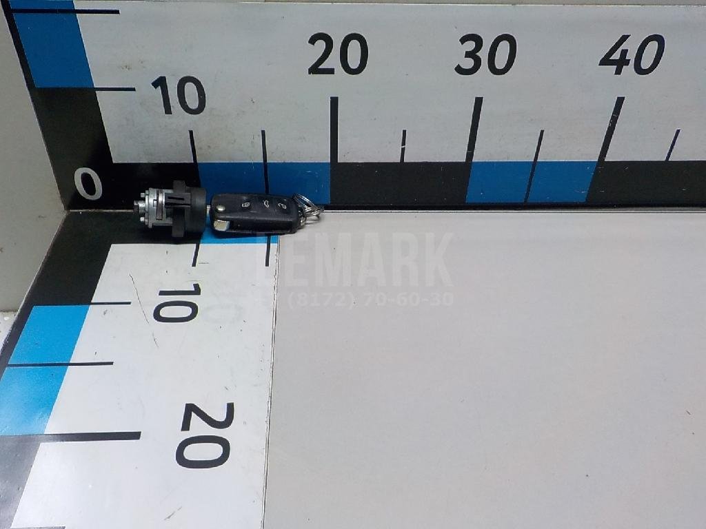 Вставка замка зажигания