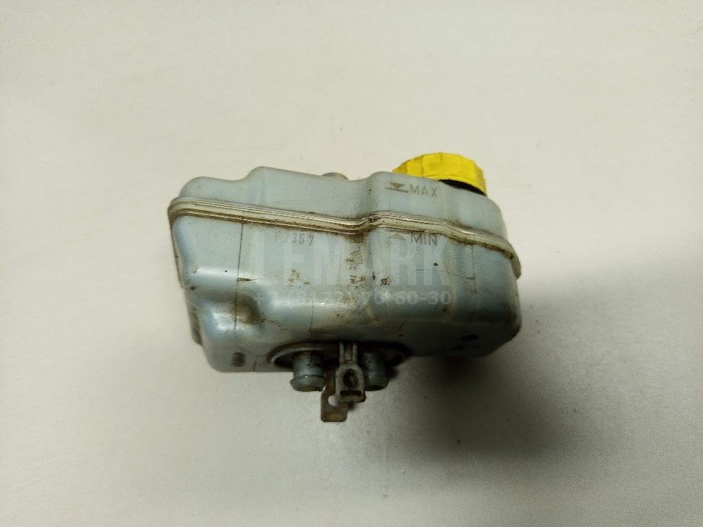 Бачок главного тормозного цилиндра