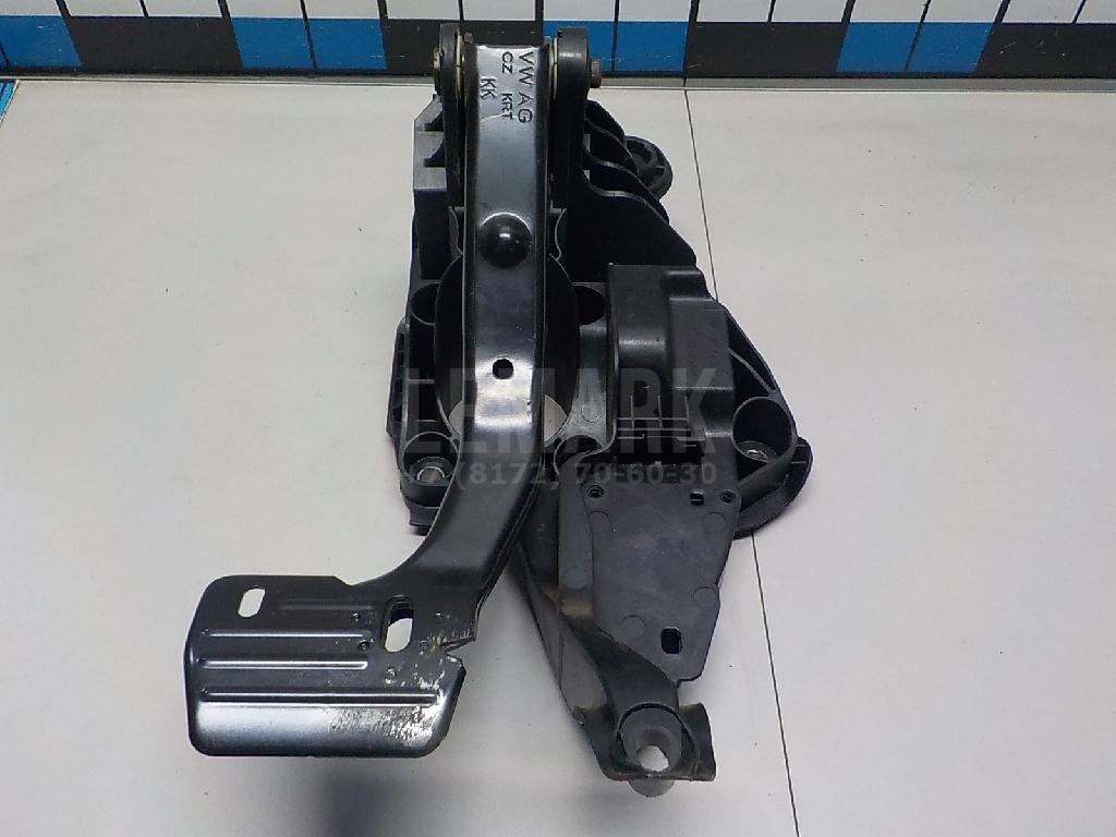 Педаль тормоза