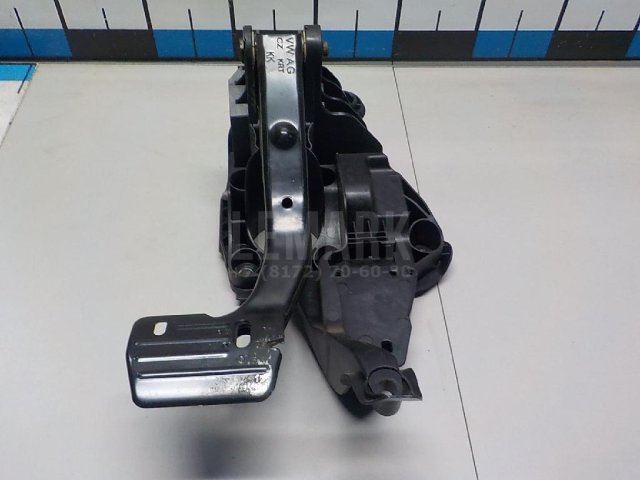 Педаль тормоза