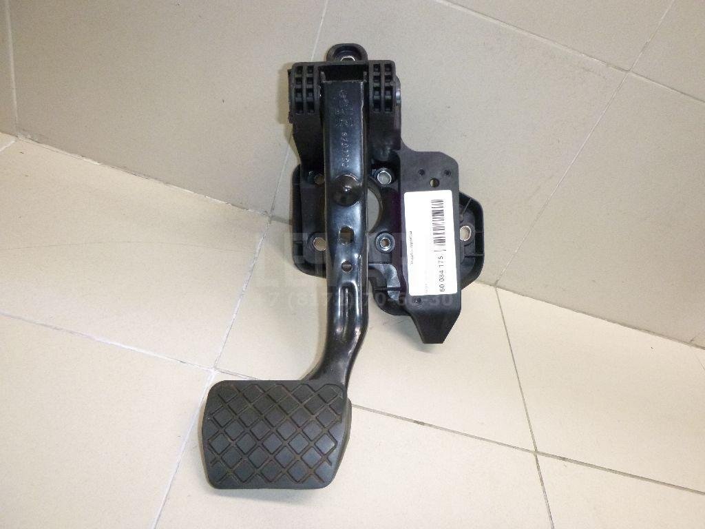 Педаль тормоза