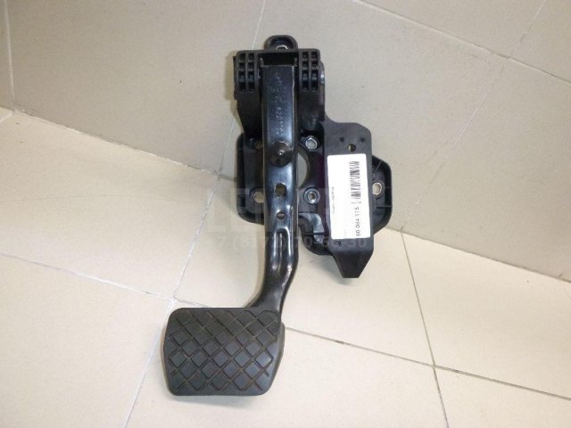 Педаль тормоза