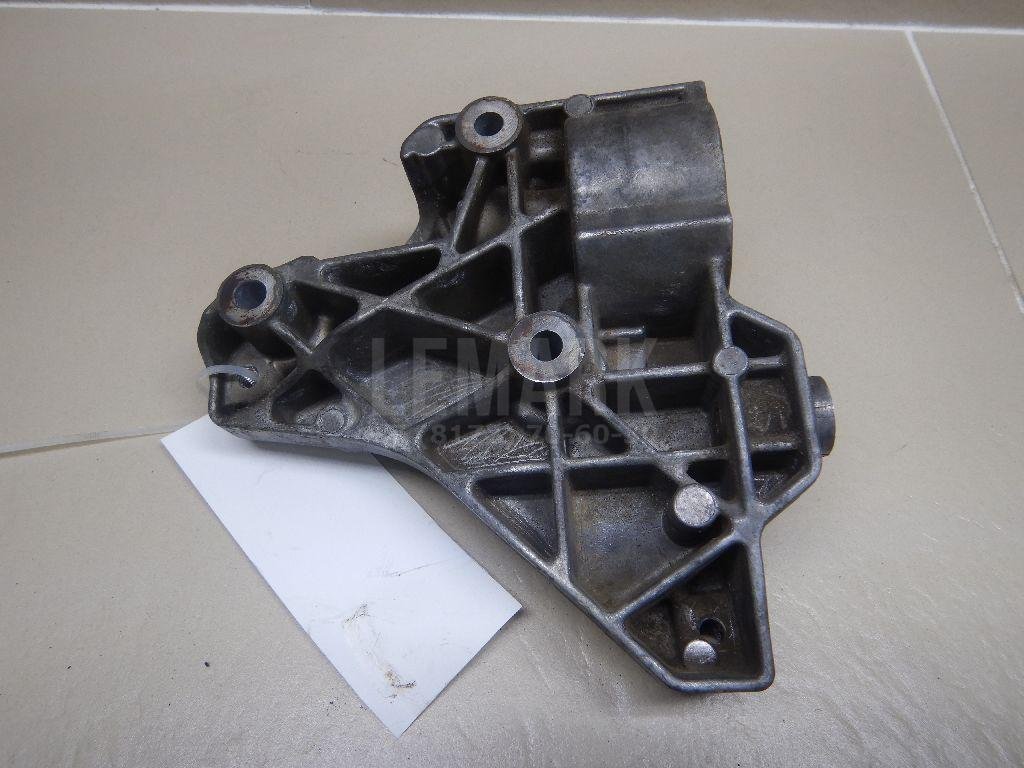 Кронштейн генератора