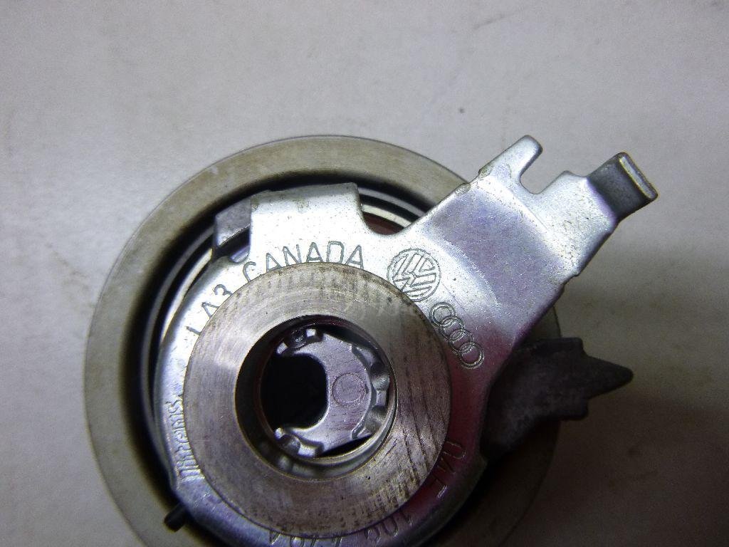 Ролик-натяжитель ремня ГРМ