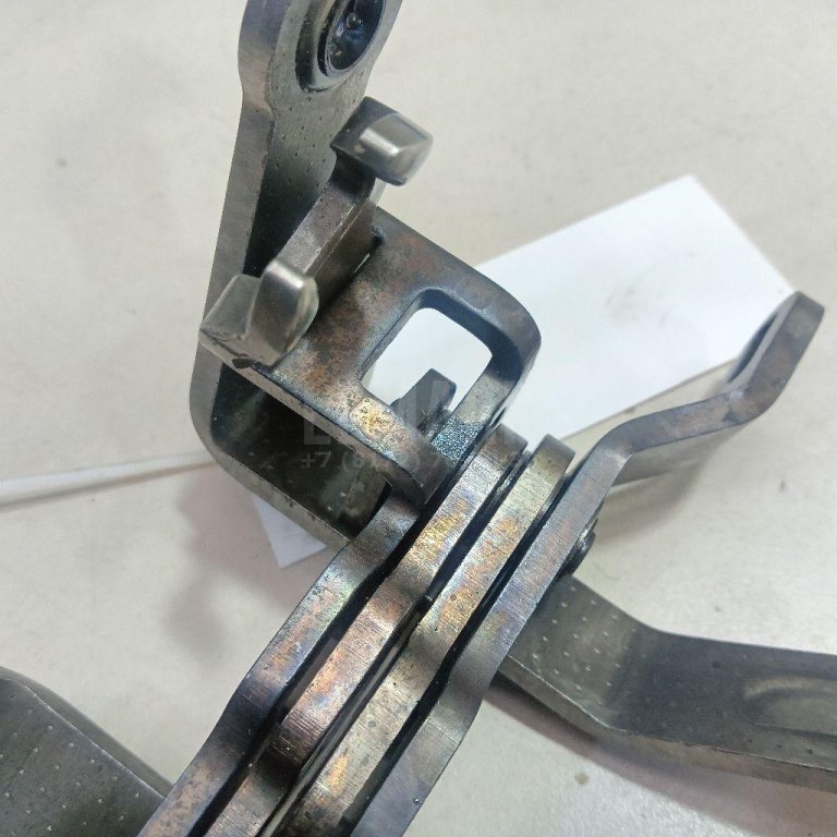 Вилка включения передачи