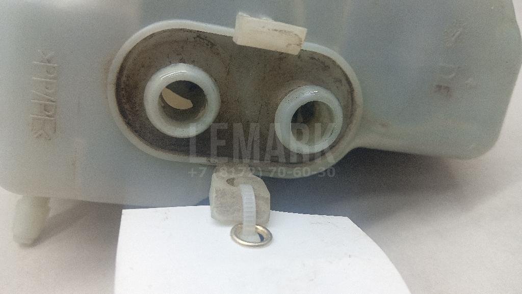 Бачок главного тормозного цилиндра