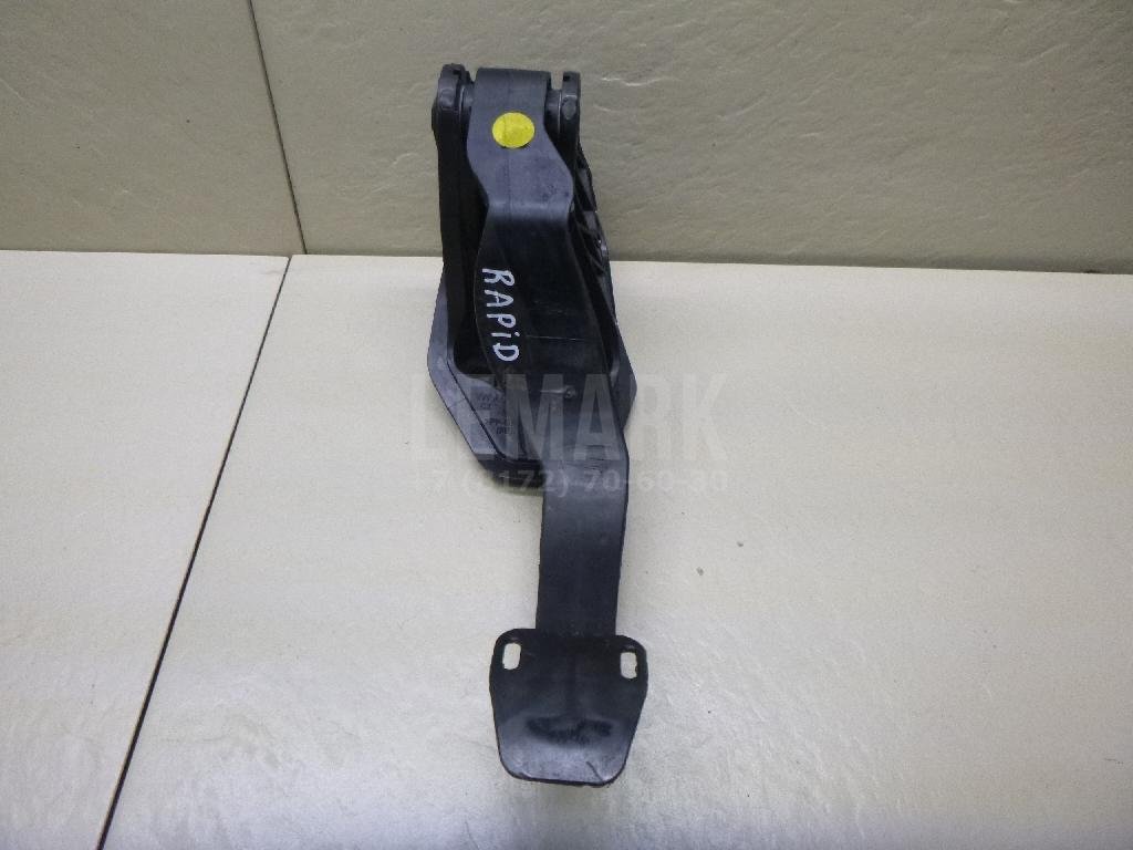 Педаль сцепления