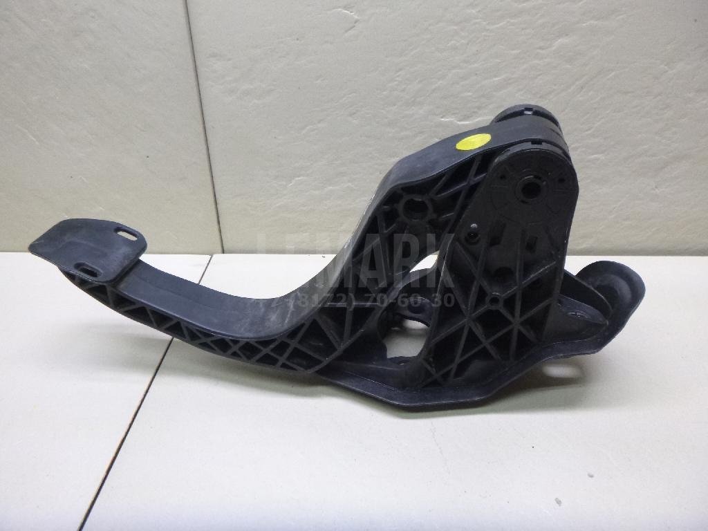 Педаль сцепления