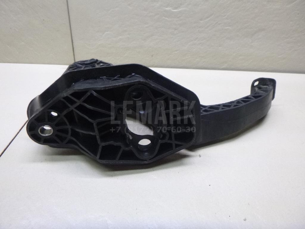 Педаль сцепления