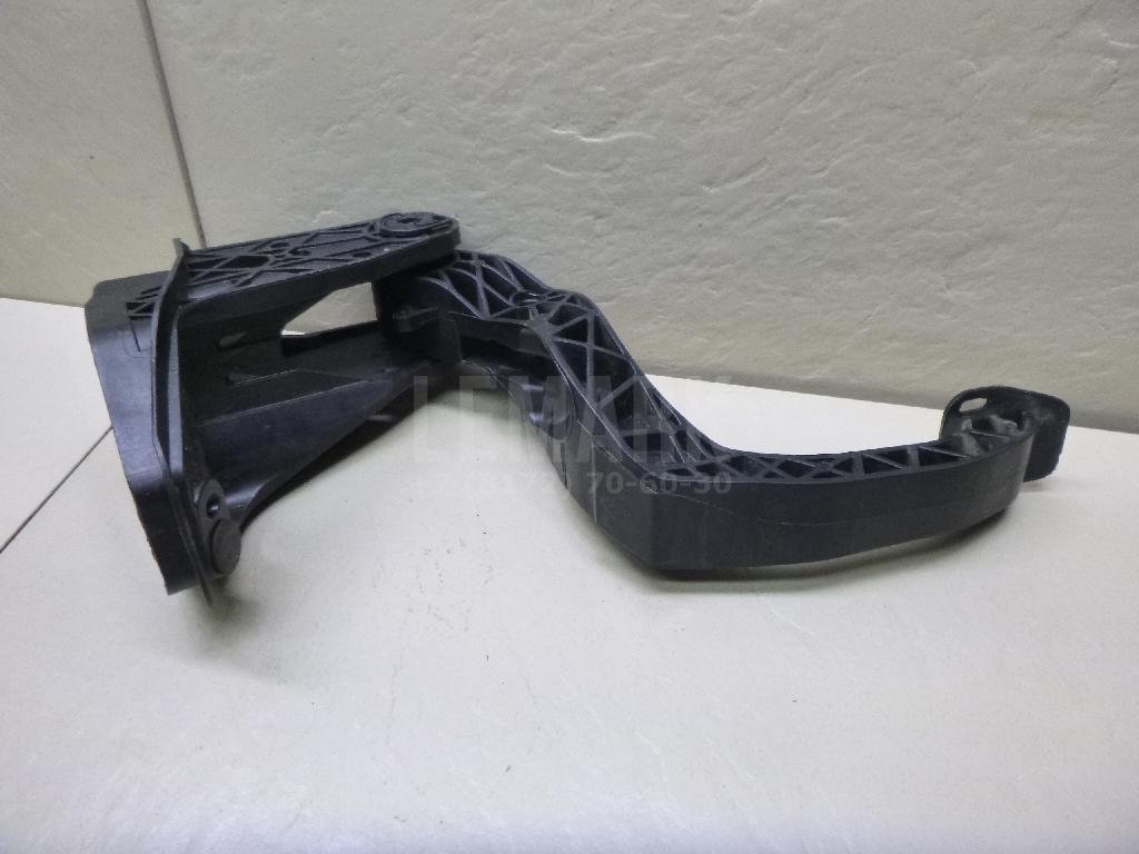 Педаль сцепления