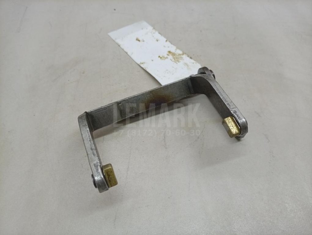 Вилка включения передачи