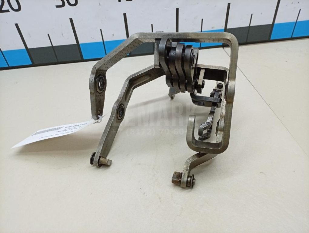 Вилка включения передачи