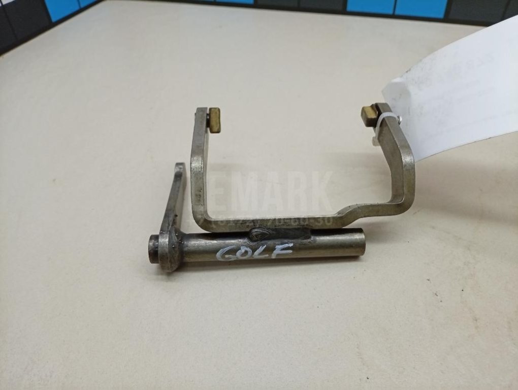 Вилка включения передачи