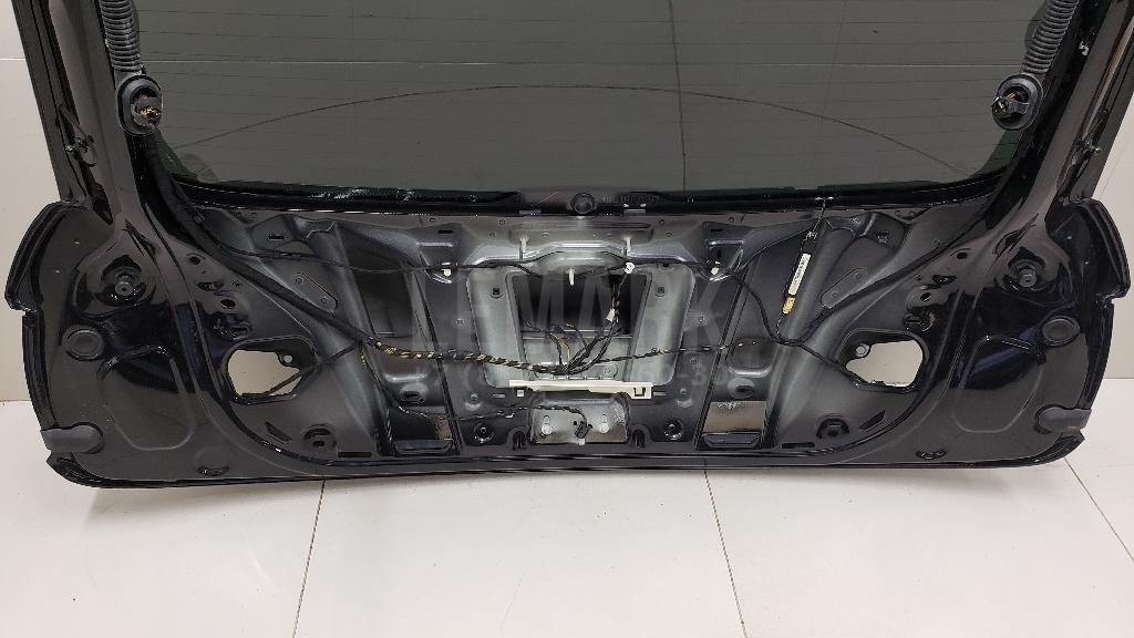 Дверь багажника со стеклом