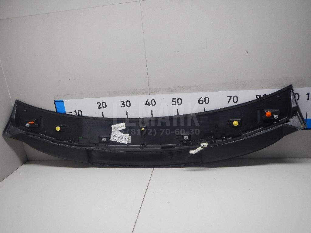 Спойлер (дефлектор) багажника