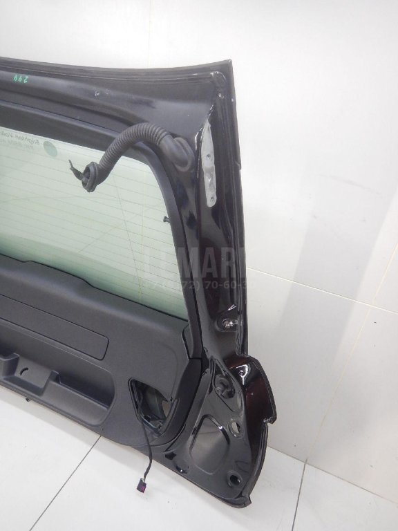Дверь багажника со стеклом