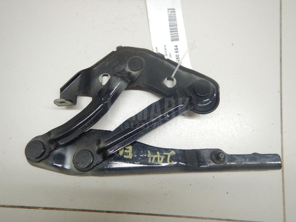 Петля капота левая