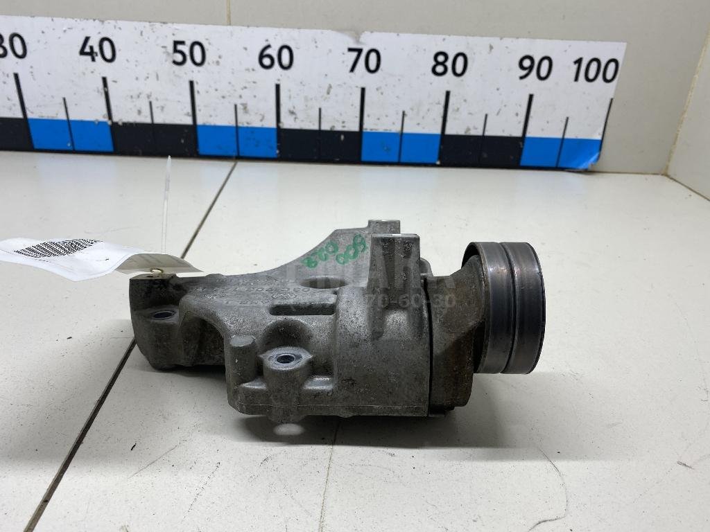 Кронштейн генератора