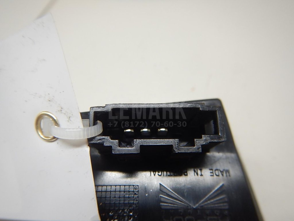 Фонарь задний внутренний правый