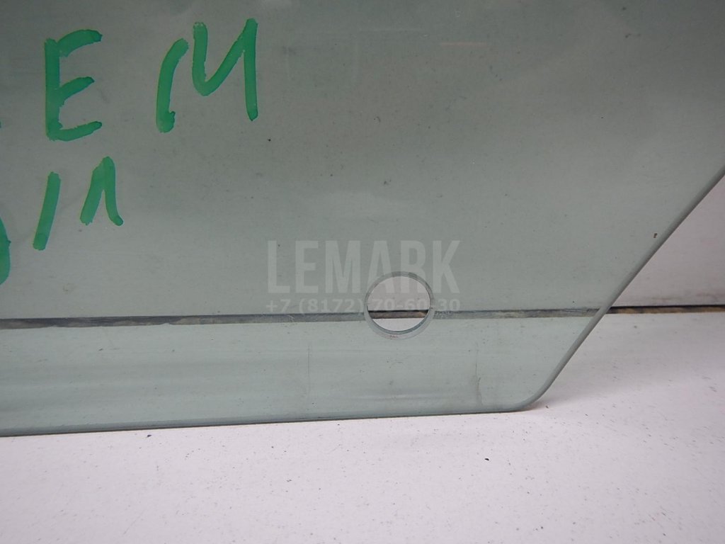 Стекло двери задней левой