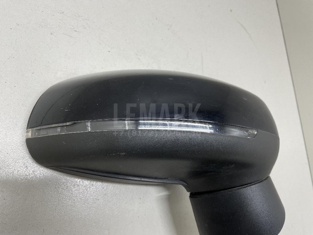 Зеркало правое электрическое