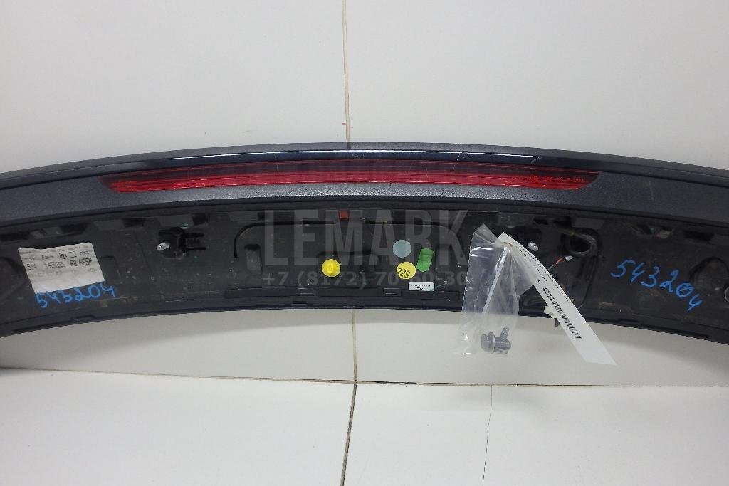 Спойлер (дефлектор) багажника